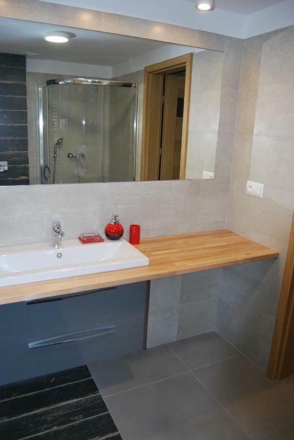 Apartament Rodzinny ชกลาร์สกา ปอเรมบา ภายนอก รูปภาพ