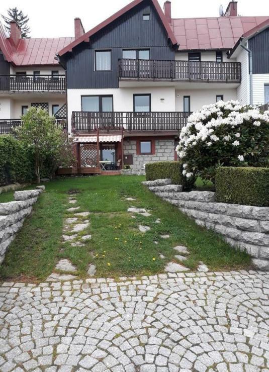 Apartament Rodzinny ชกลาร์สกา ปอเรมบา ภายนอก รูปภาพ